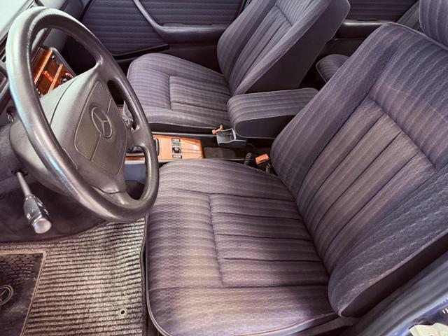 MERCEDES-BENZ E 220 ? 220E-16 cat ASI