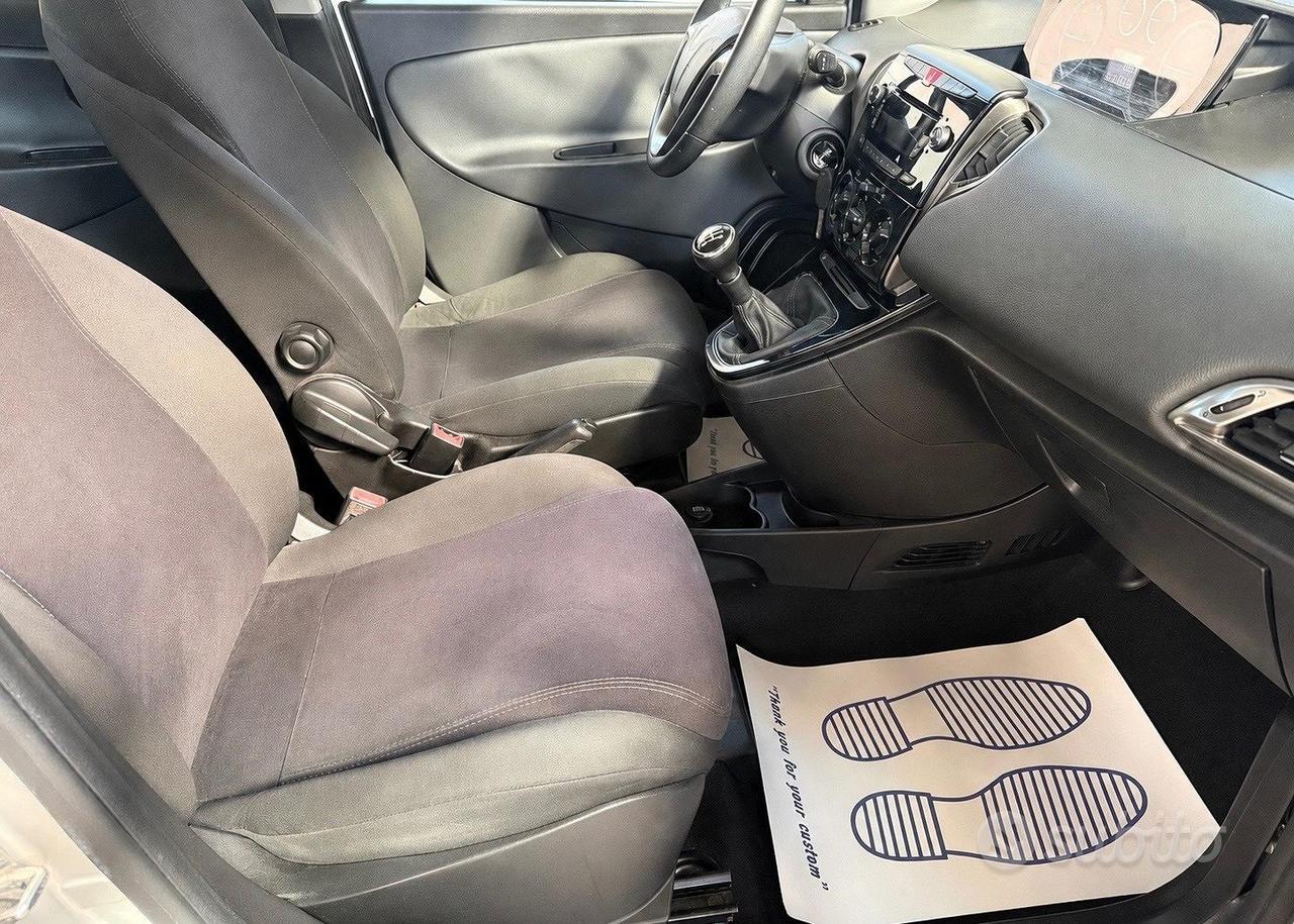 Lancia Ypsilon 1.2 Benzina 69 CV 5 porte Gold - 20