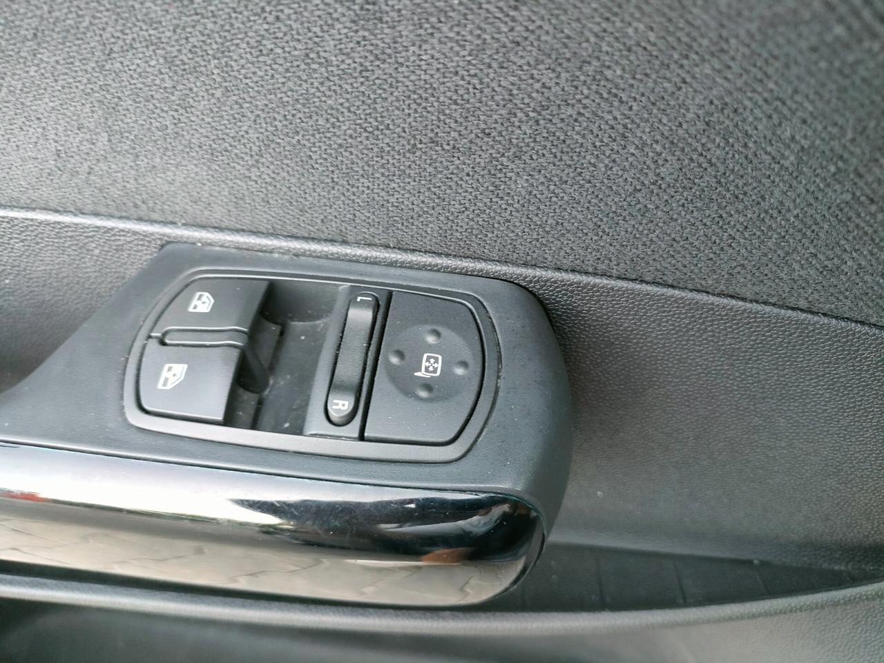 Opel Corsa 1.2 5 porte Sport OK NEOPATENTATI