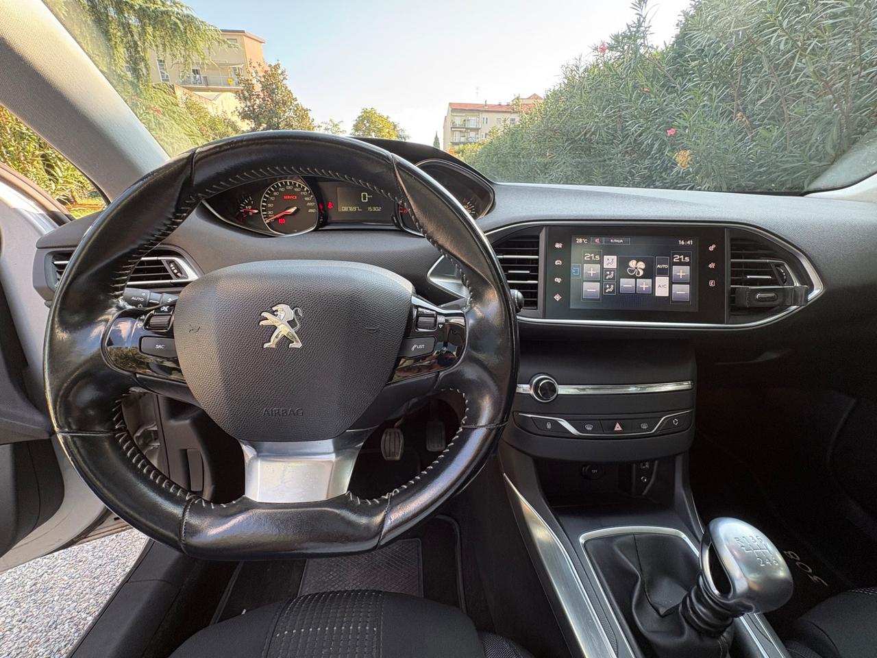 Peugeot 308 5p 1.6 bluehdi 120cv Allure con Tetto Panoramico