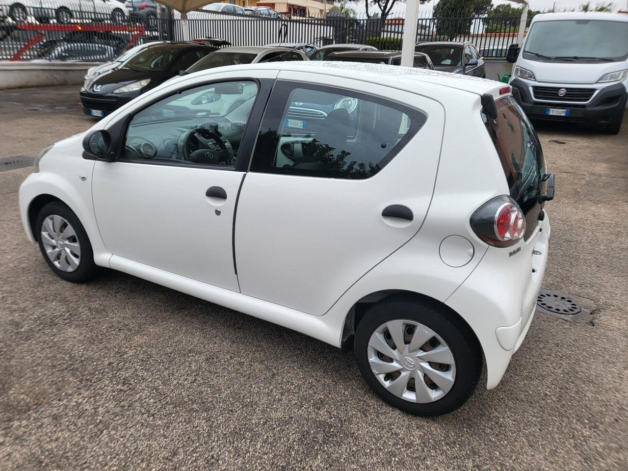 Toyota Aygo 1.0 12V VVT-i 5 porte Active Connect