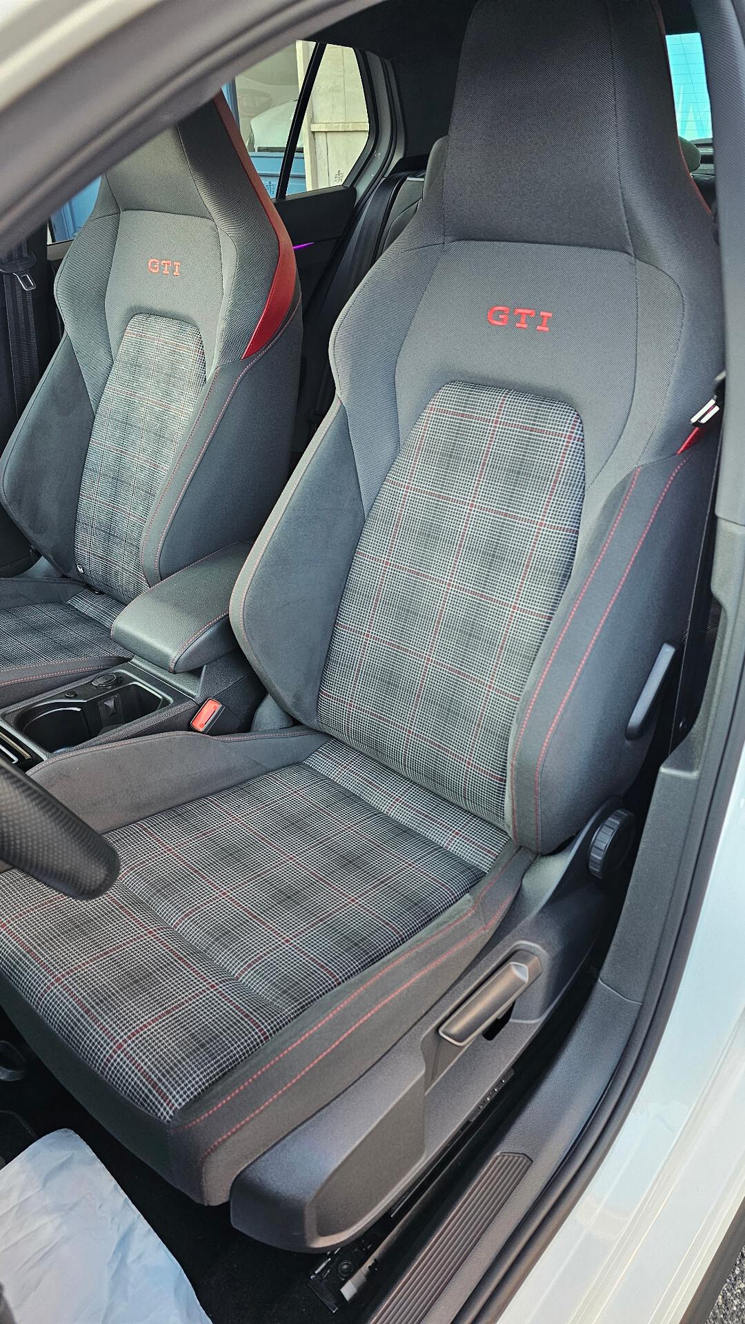 Volkswagen Golf GTI 2.0 245CV TSI DSG IQ LIGHT 19' LED PERLA