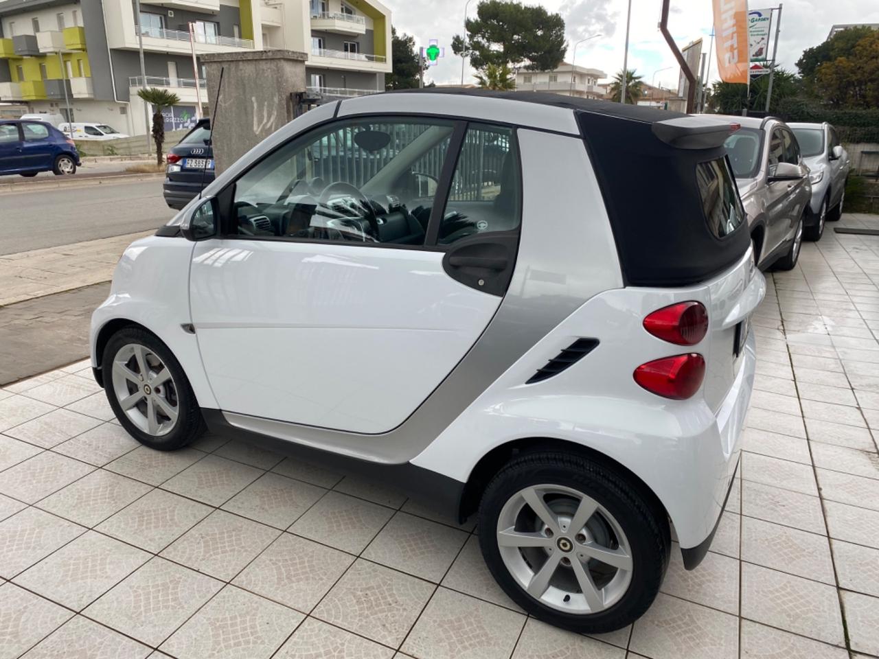 Smart ForTwo 1000 62 kW cabrio pulse