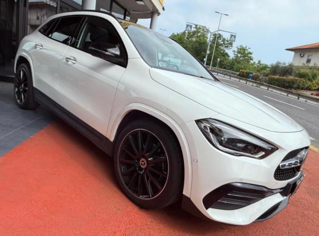 MERCEDES-BENZ GLA 220 d 4MATIC PREMIUM AMG TETTO 360