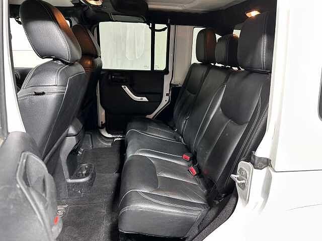 Jeep Wrangler Unlimited 2.8 CRD DPF Sahara