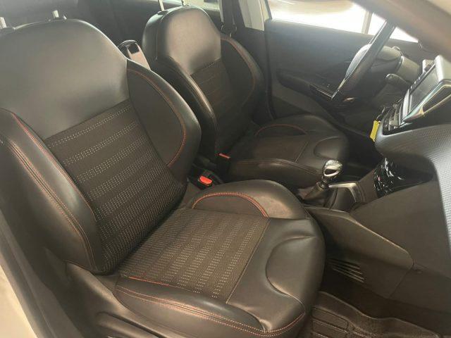 PEUGEOT 208 PureTech110 5 porte GT Line
