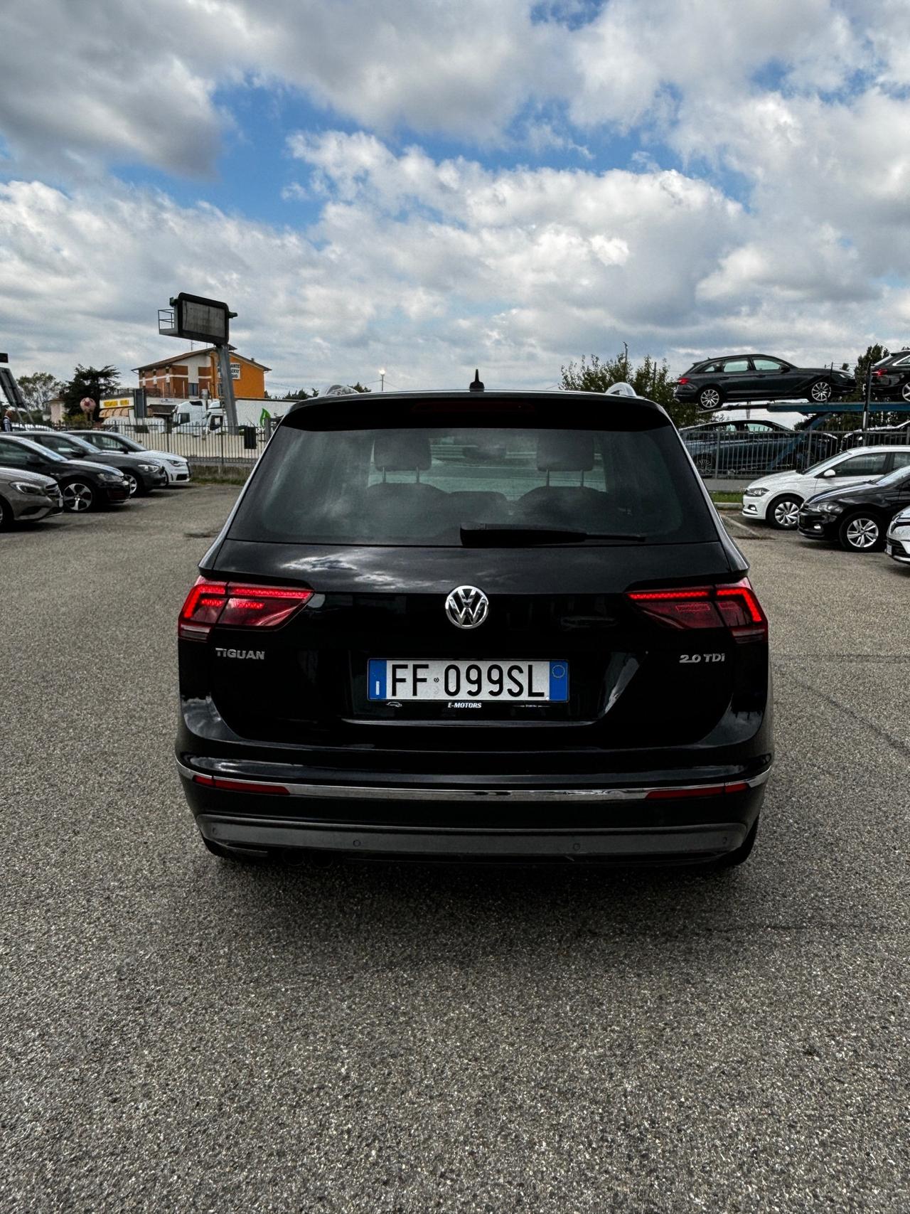 Volkswagen Tiguan 2.0 TDI SCR DSG Executive BlueMotion Technology - 2016