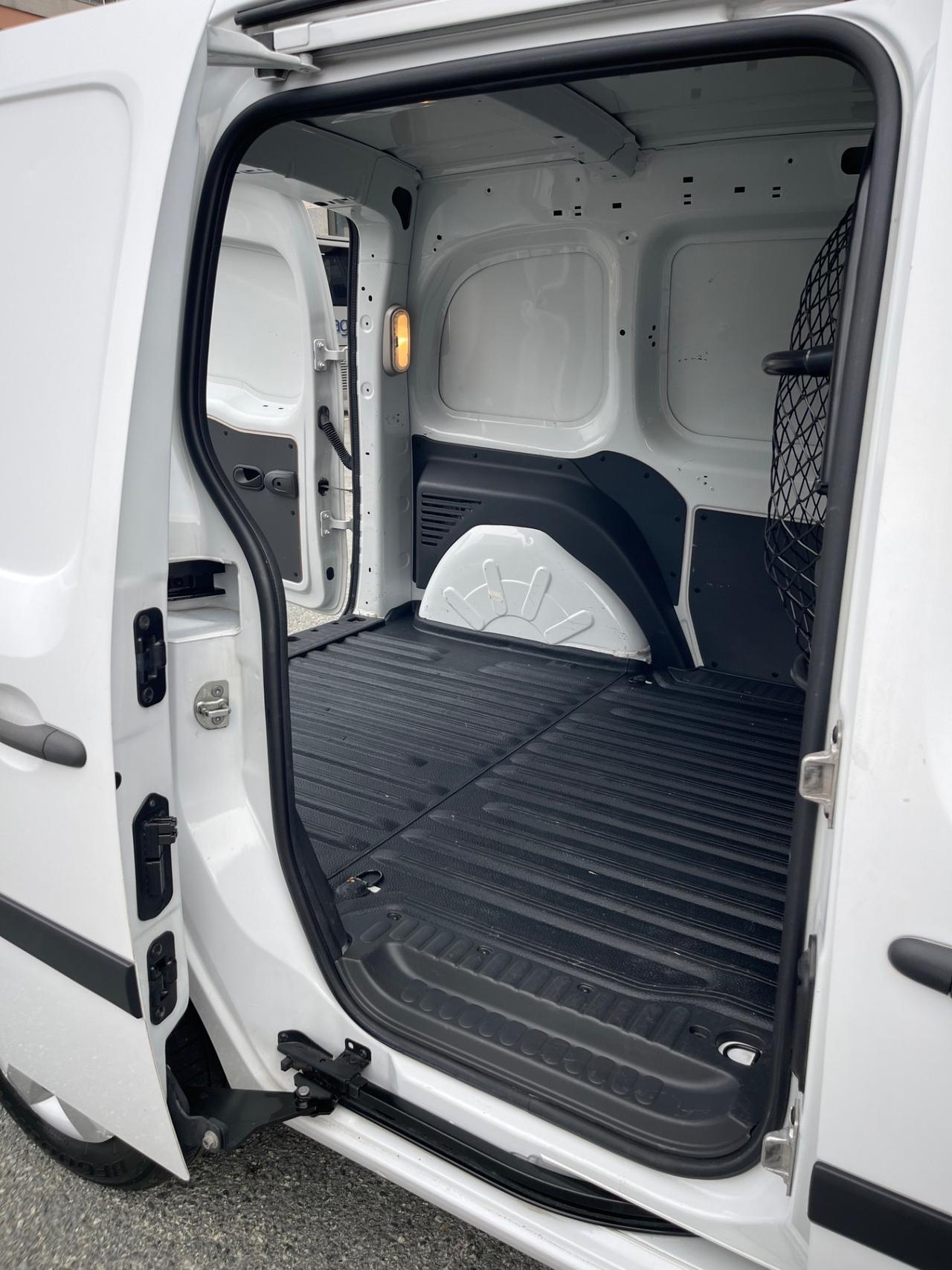 Renault Kangoo 1.5 dCi 90CV - NEOPATENTATI