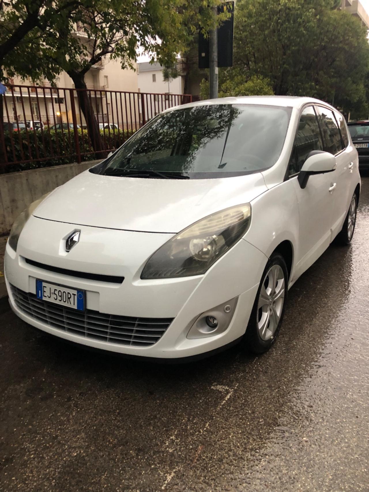 Renault Scenic Scénic X-Mod 1.5 dCi 110CV 7 POSTI