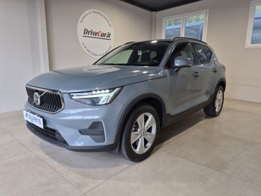 Volvo XC40 B3 2.0 HYBRID ESSENTIAL AUTOMATICA LED NAVI APPLE CAR PLAY/ANDROID AUTO RETROCAMERA C.18 KEYLESS VETRI PRIVACY