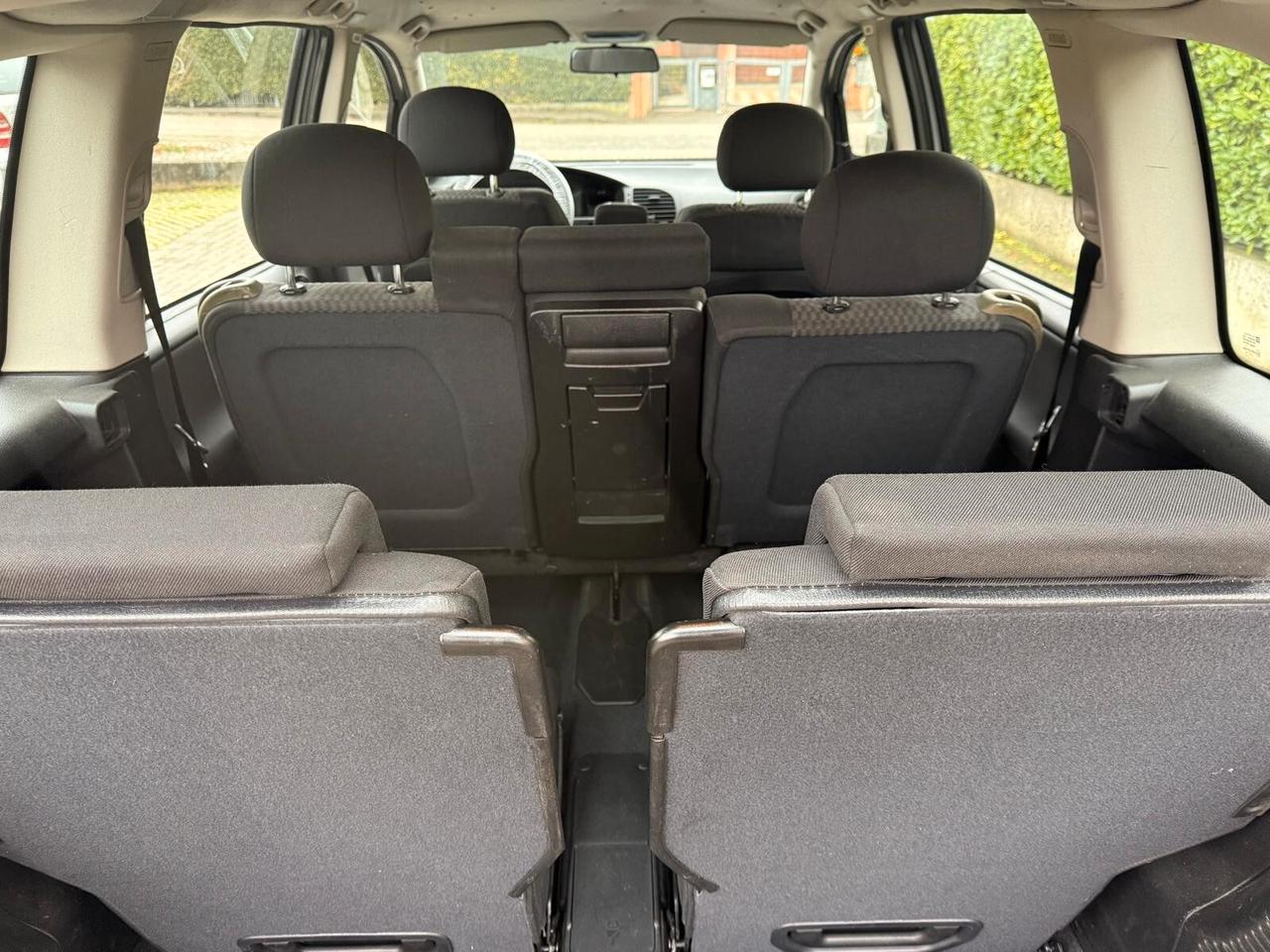 Opel Zafira Elegance 7 POSTI