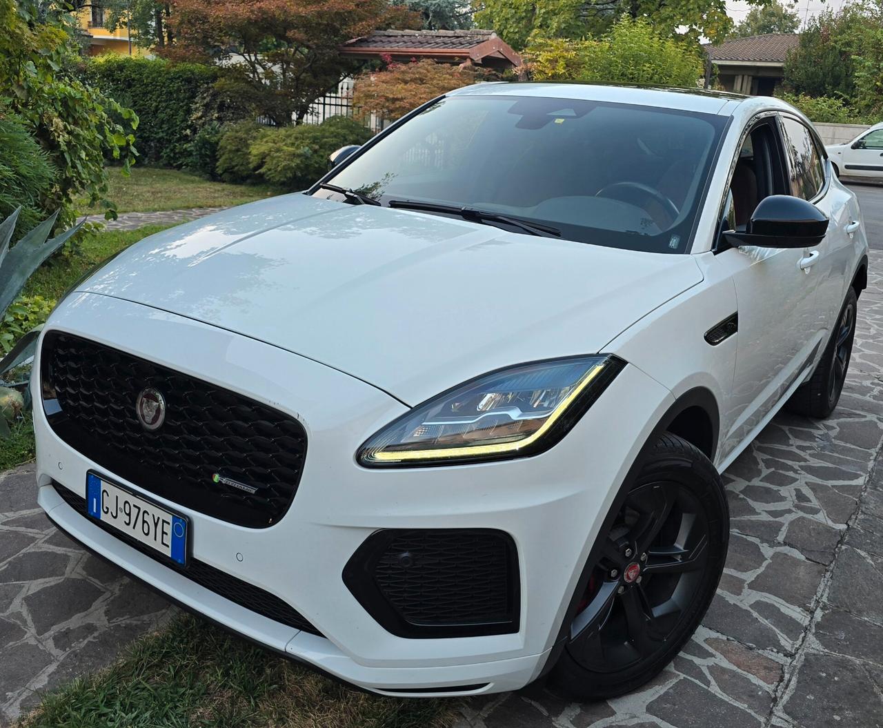 Jaguar E-Pace 2.0D I4 163 CV AWD Auto R-Dynamic Black