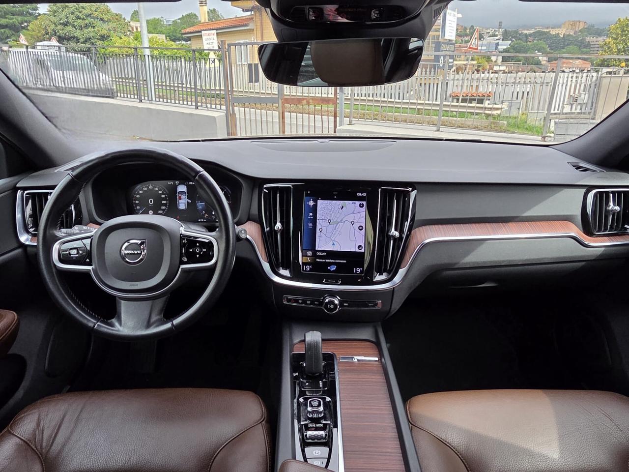 Volvo V60 Cross Country B4 (d) AWD automatico Plus