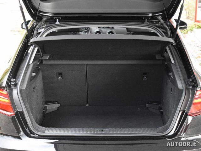 AUDI A3 SPB 2.0 35 TDI S-Tronic Admired S-Line, LED, Navi