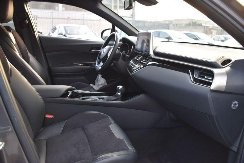 Toyota C-HR 1.8 Hybrid E-CVT Dynamic