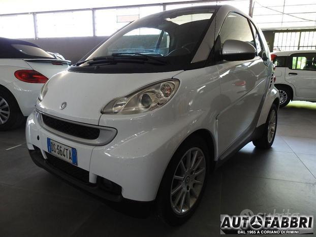 SMART - Fortwo - 1000 52 kW MHD coupé passion