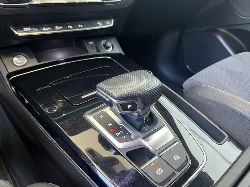 Audi Q5 Q5 40 TDI 204 CV quattro S tronic S line TUA DA 489,00 AL MESE