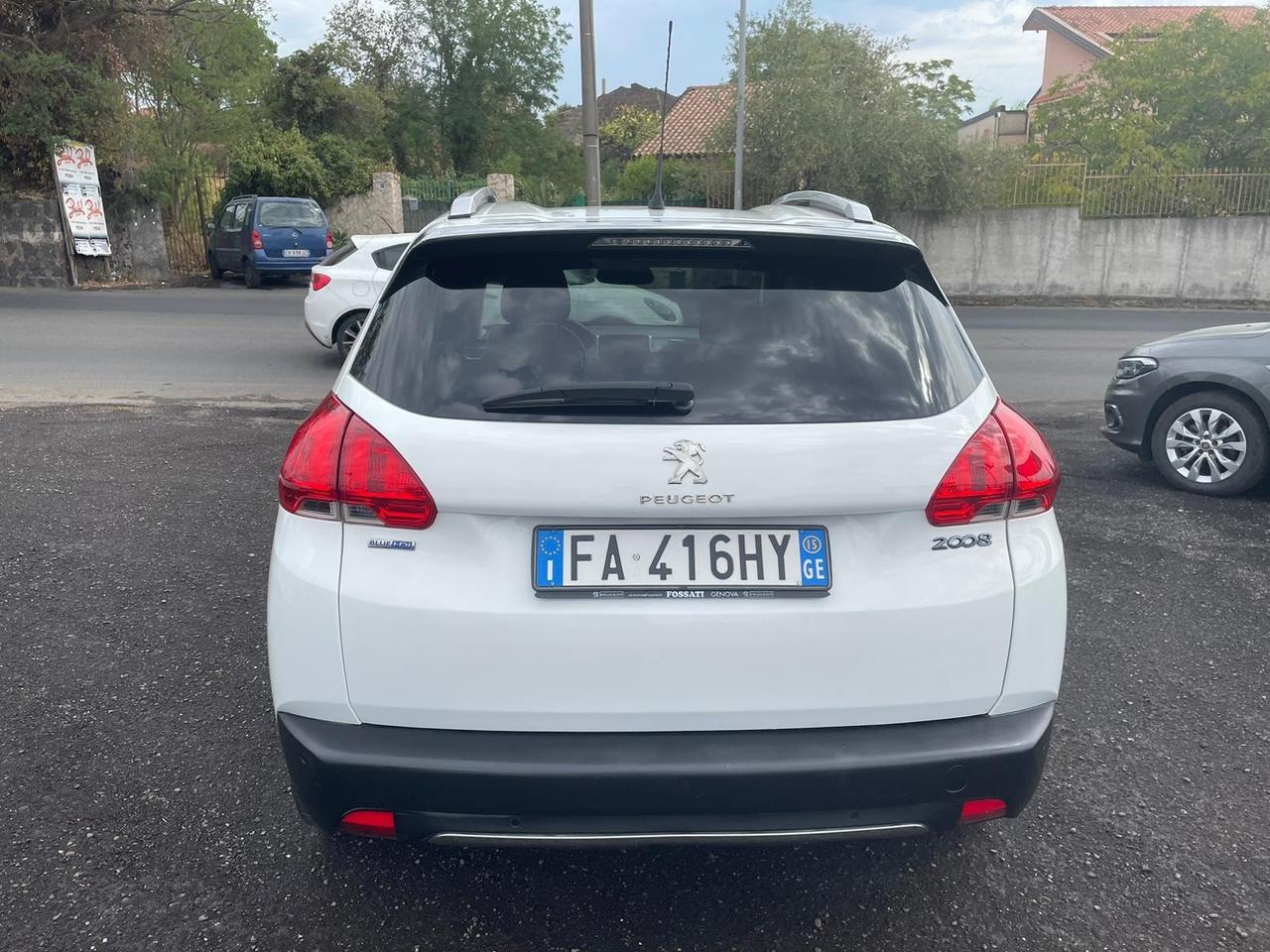 Peugeot 2008 BlueHDi 100 Allure