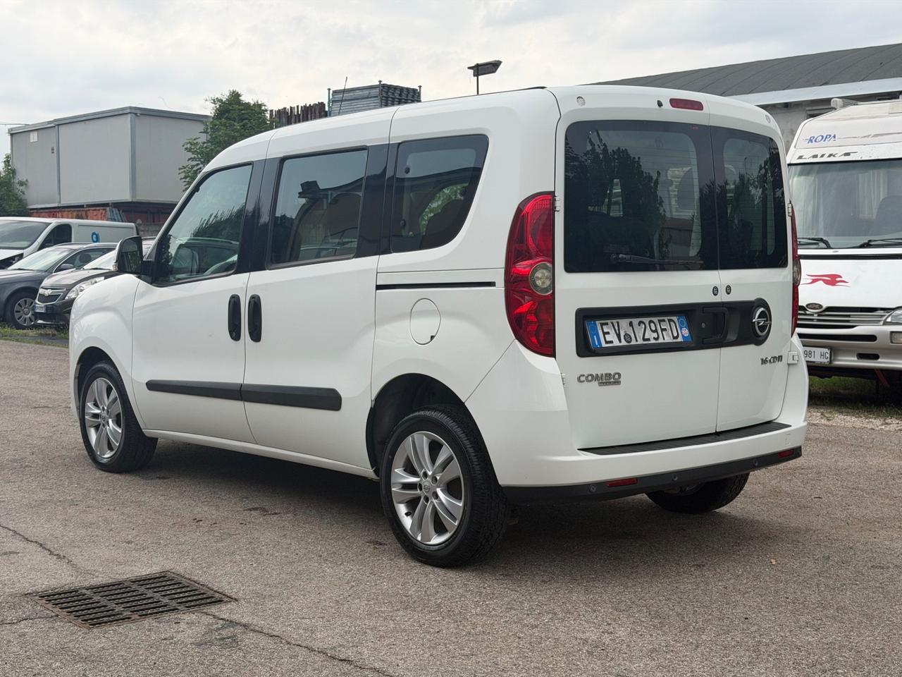 Opel Combo 1.6 CDTi 105CV PC-TA Elective