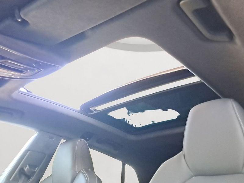 Audi Q8 50 TDI 210kW quattro tip. S Line Edition