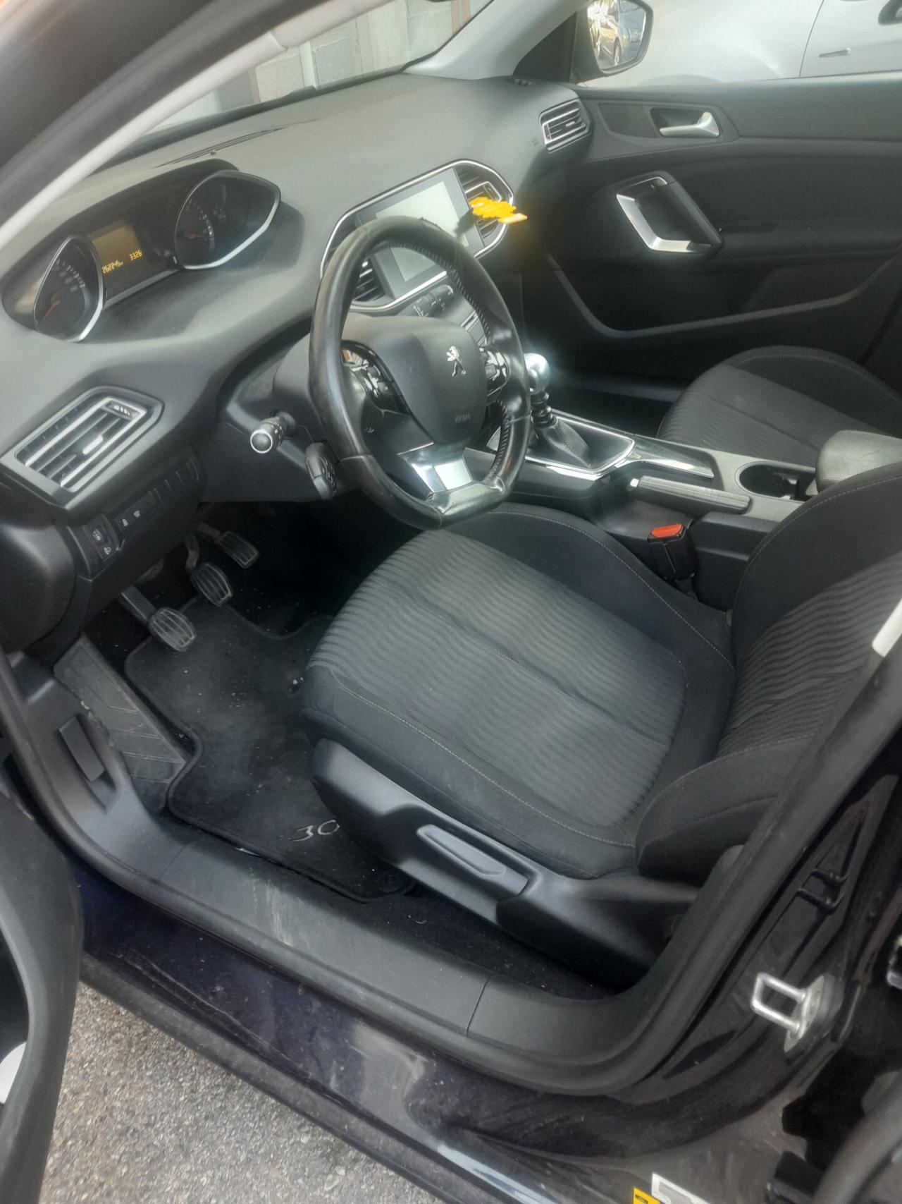 Peugeot 308 BlueHDi 120 S&S SW Business
