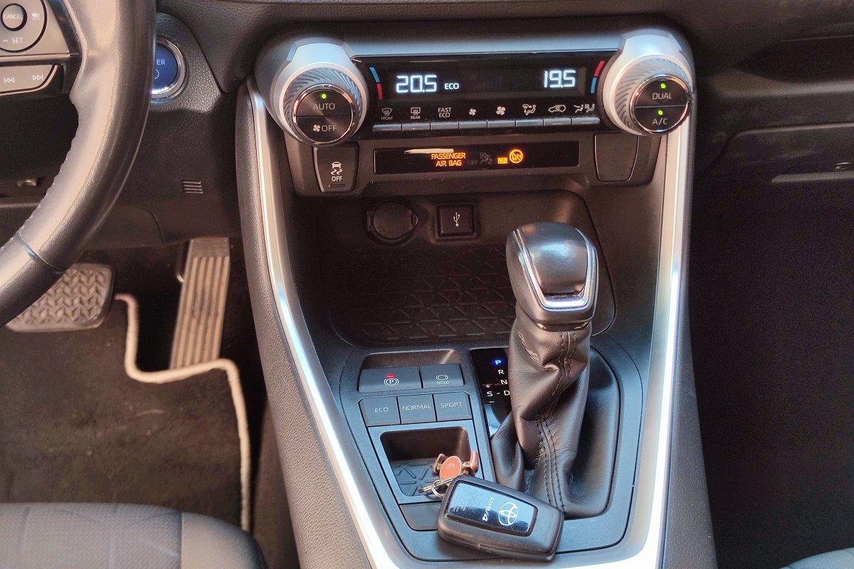 TOYOTA RAV4 2.5 HV (218CV) E-CVT 2WD Active