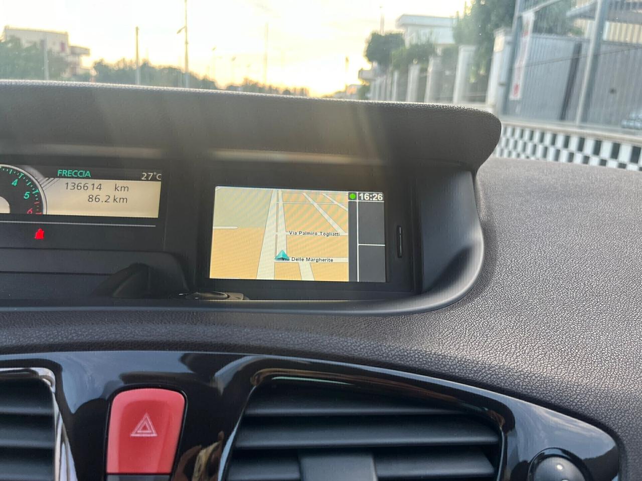 Renault Scénic X-Mod 1.6 dCi Luxe 7 posti Unipro 2011