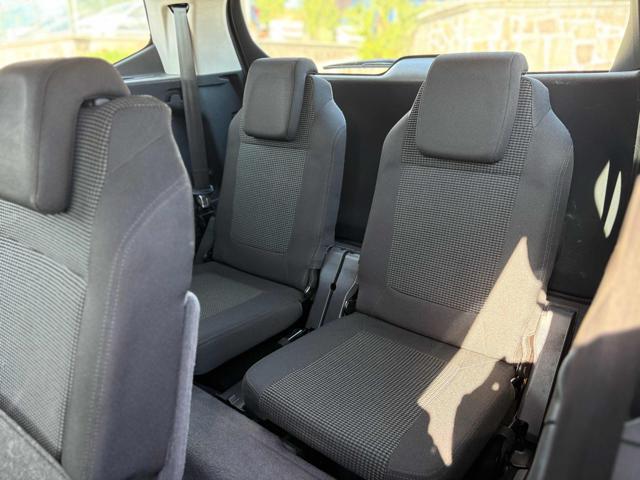 PEUGEOT 5008 1.6 HDi 112CV Business *7 POSTI*
