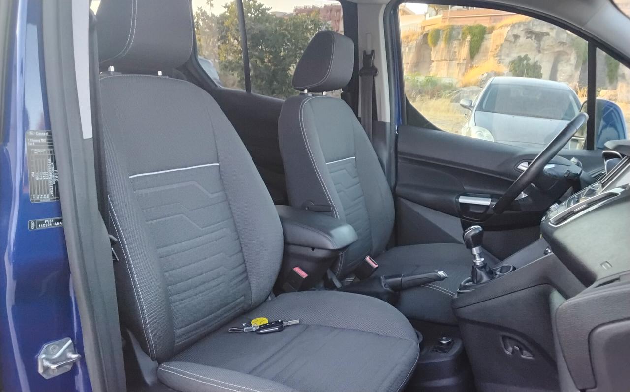 Ford Tourneo Connect 1.5 TDCi 120 CV Titanium