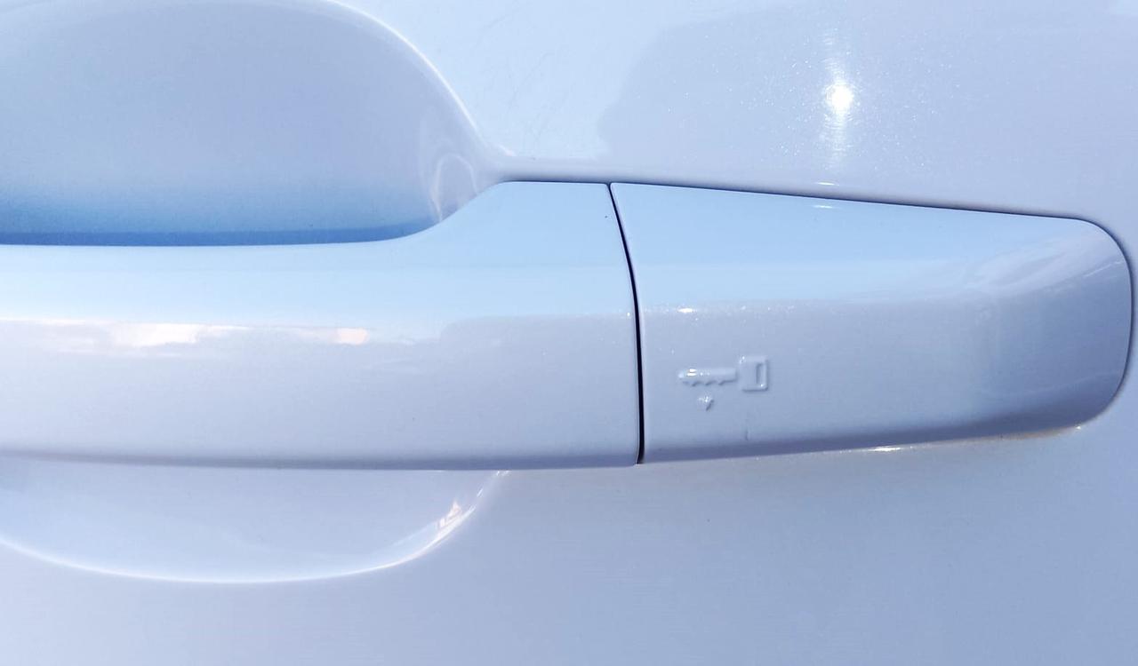 Jaguar F-Pace 2.0cc 180cv PORTFOLIO