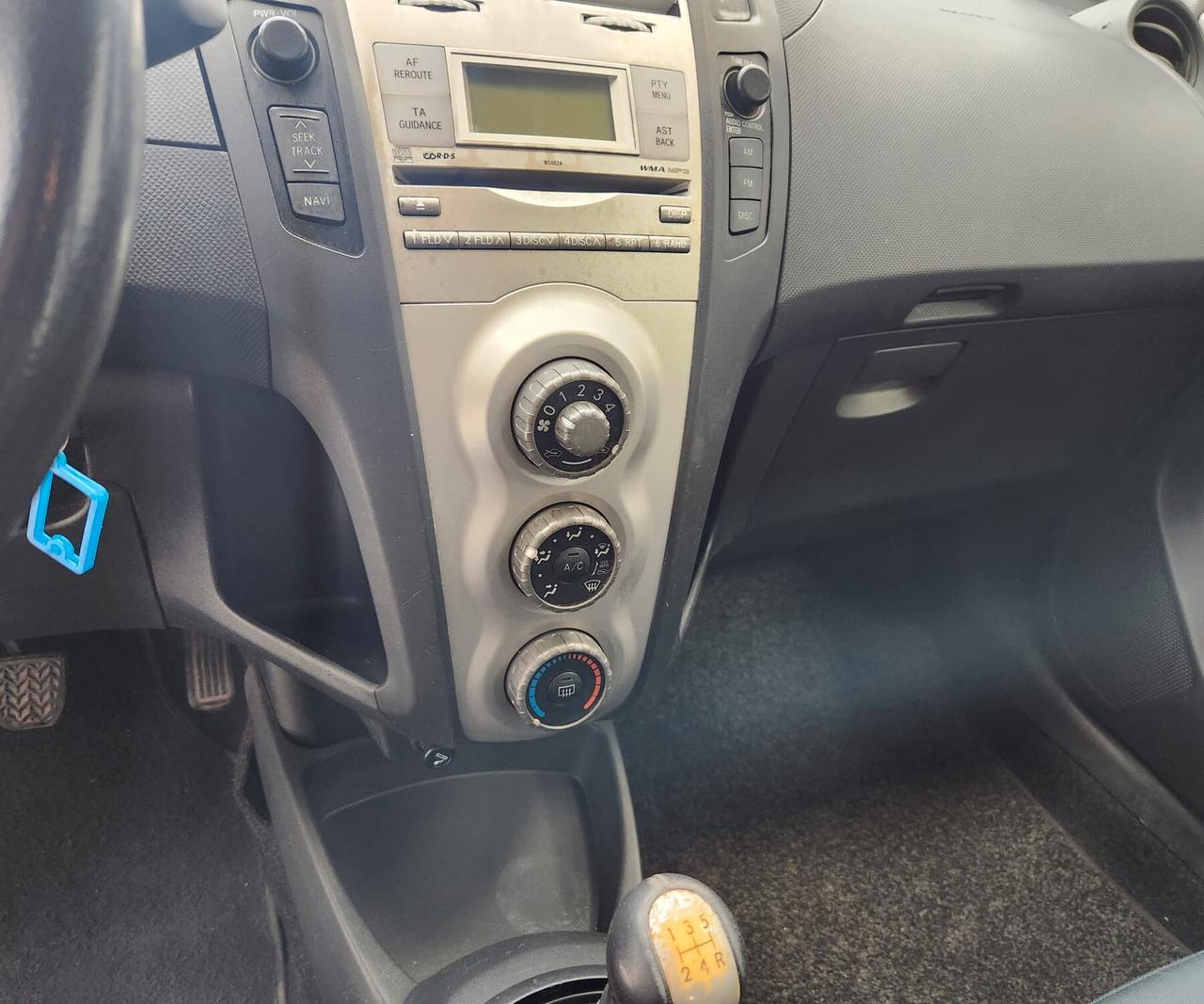 Toyota Yaris 1.0 5 porte Sol