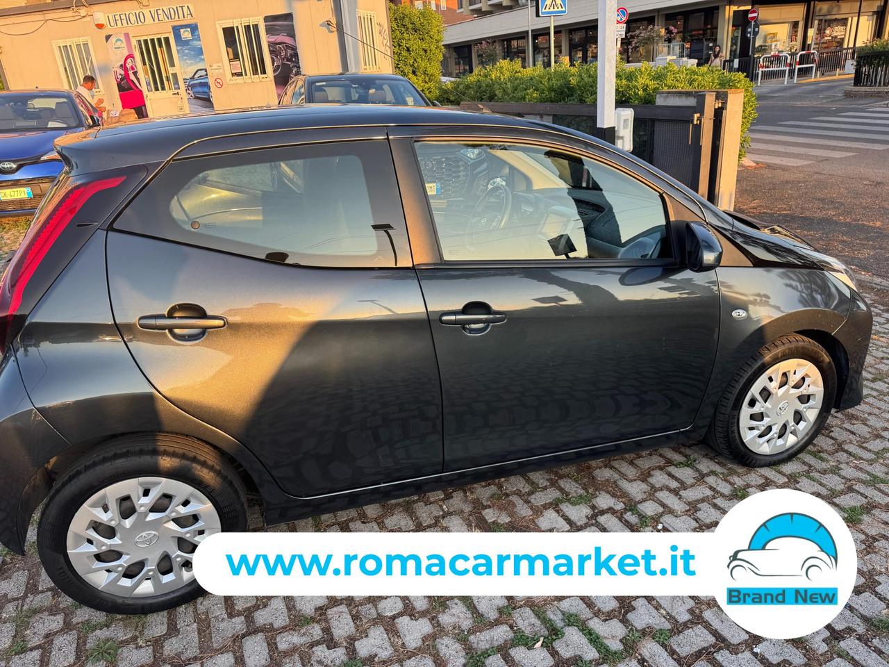 Toyota Aygo 5 Porte Aygo 5p 1.0 x-play m-mt 72cv KM CERTIFICATI