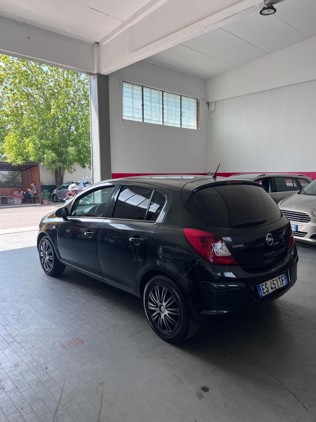 Opel Corsa 1.2 Benzina 2013 / Sport / Neopatentati/
