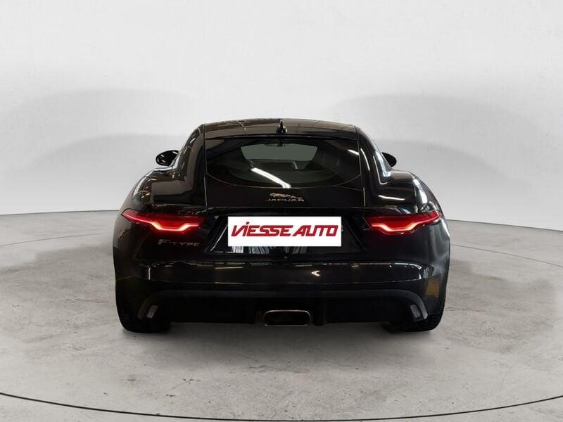 Jaguar F-Type 2.0 i4 300cv Black Edition auto coupé