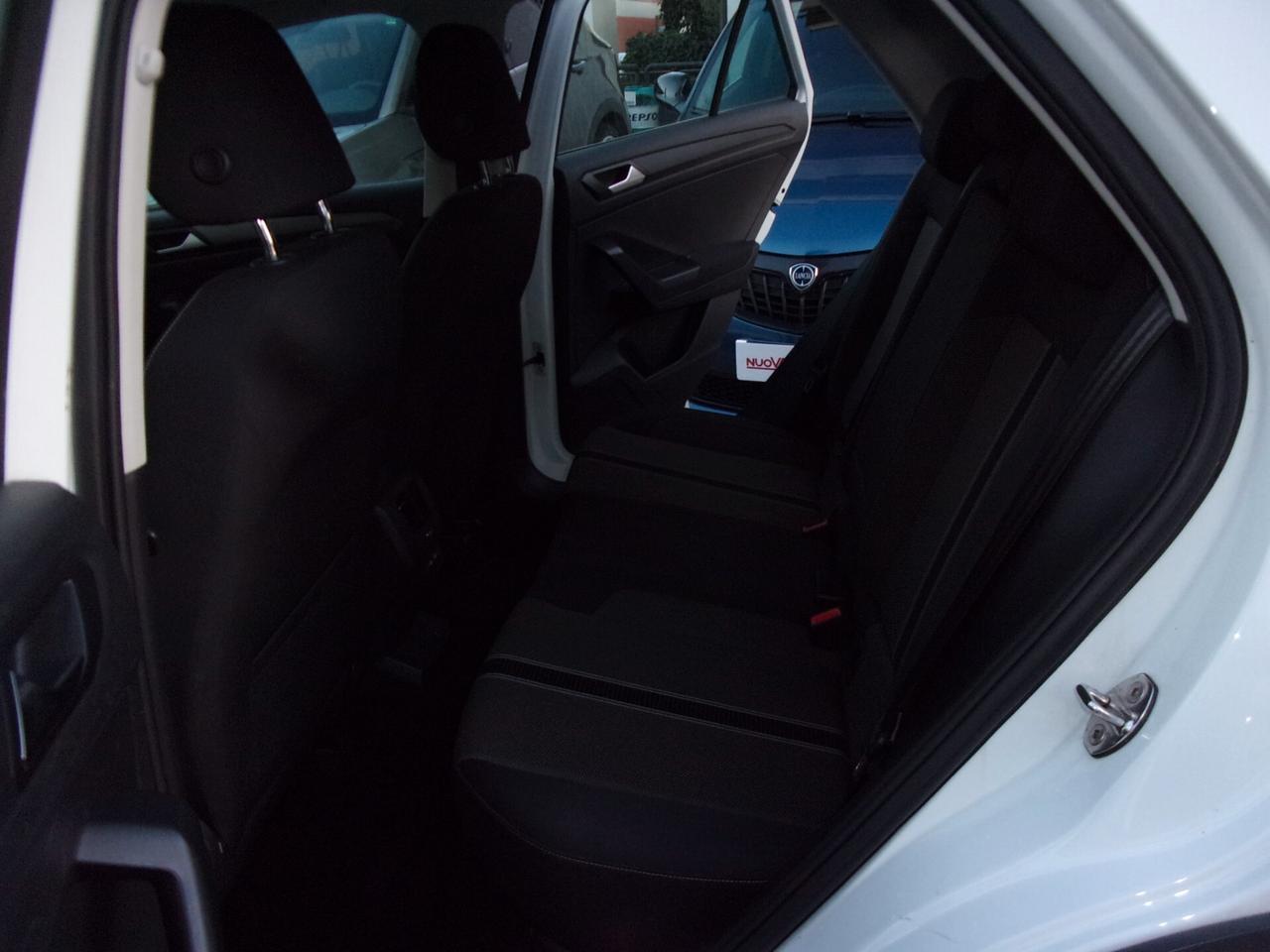 Volkswagen T-Roc 1.0 TSI Business BlueMotion Technology 110 cv