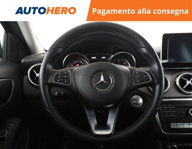 MERCEDES-BENZ GLA 180 d Sport