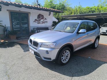 BMW X3 xDrive20d Eletta NAVI! PDC! R17!