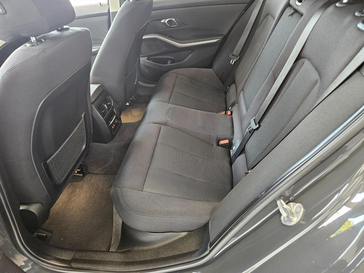 BMW 318d Touring Business Advantage aut.