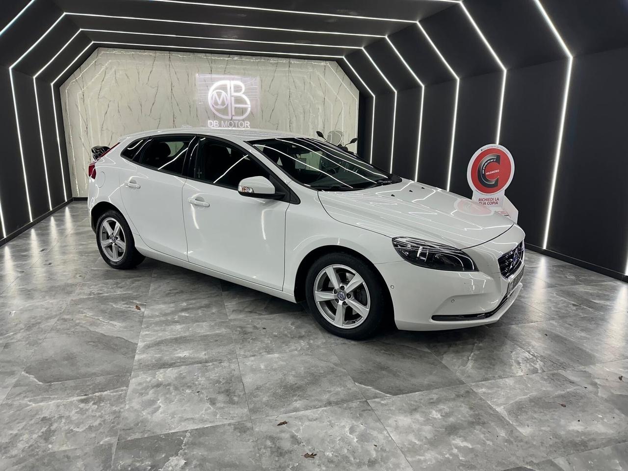 Volvo V40 V40 II 2012 1.6 d2 R-design Momentum
