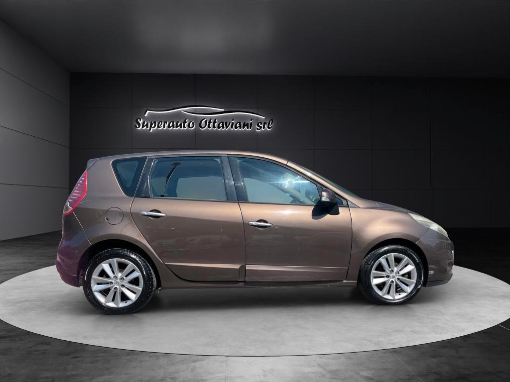 Renault Scenic X-Mod 1.5 dci Dynamique 110cv
