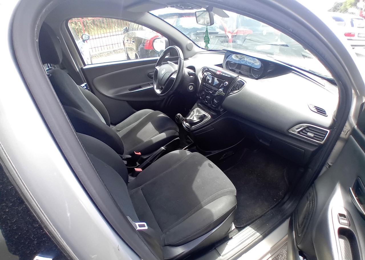 Lancia Ypsilon 1.3 MJT 16V 95 CV 5 porte Gold