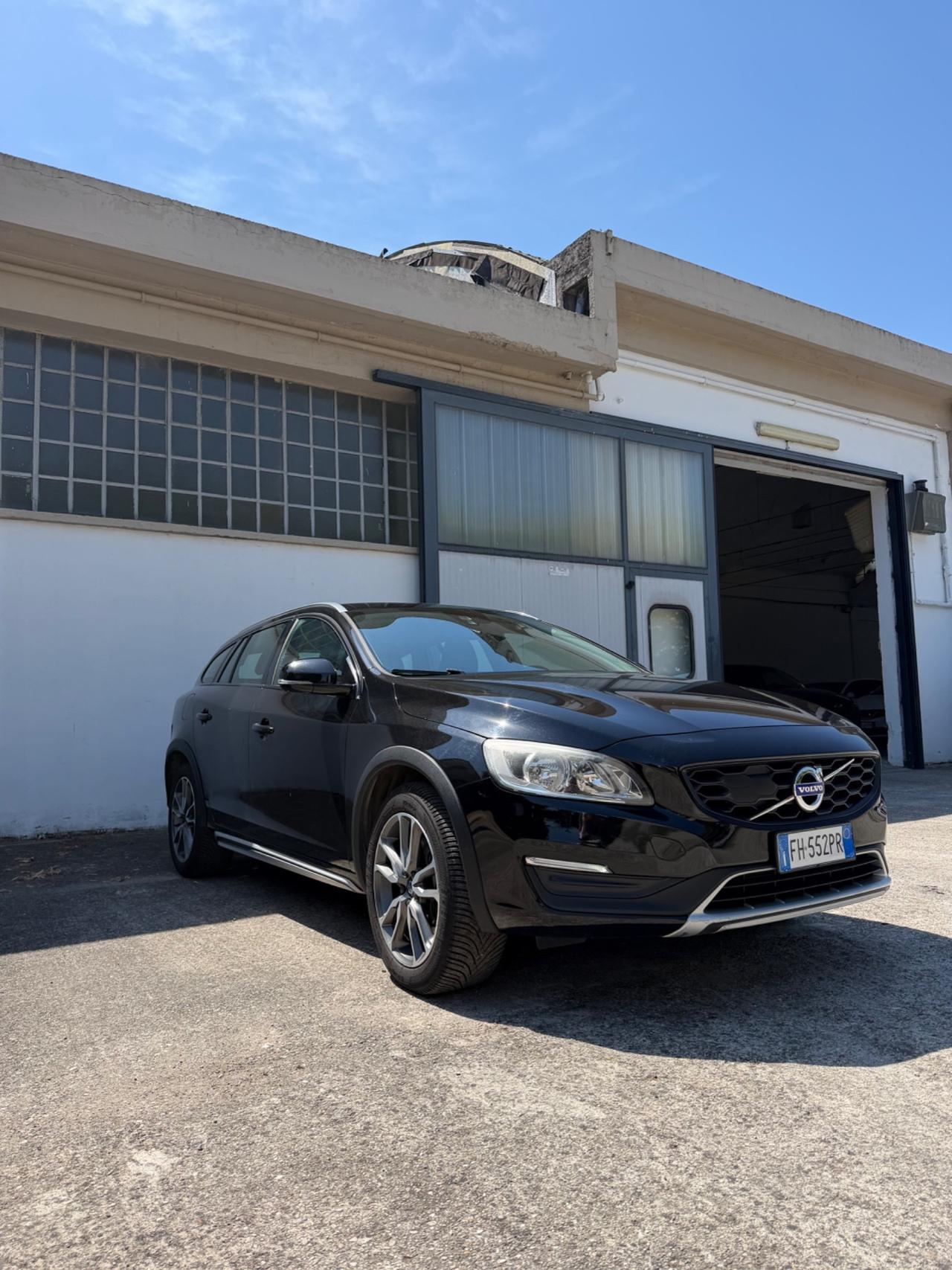 Volvo V60 Cross Country D4 Geartronic Pro