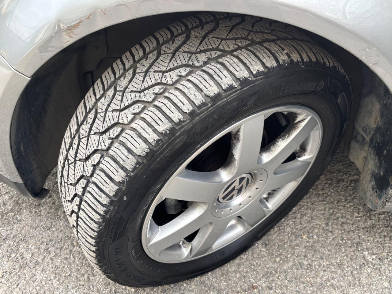 Volkswagen Golf 1.6 5 porte Highline OK NEOPATENTATI