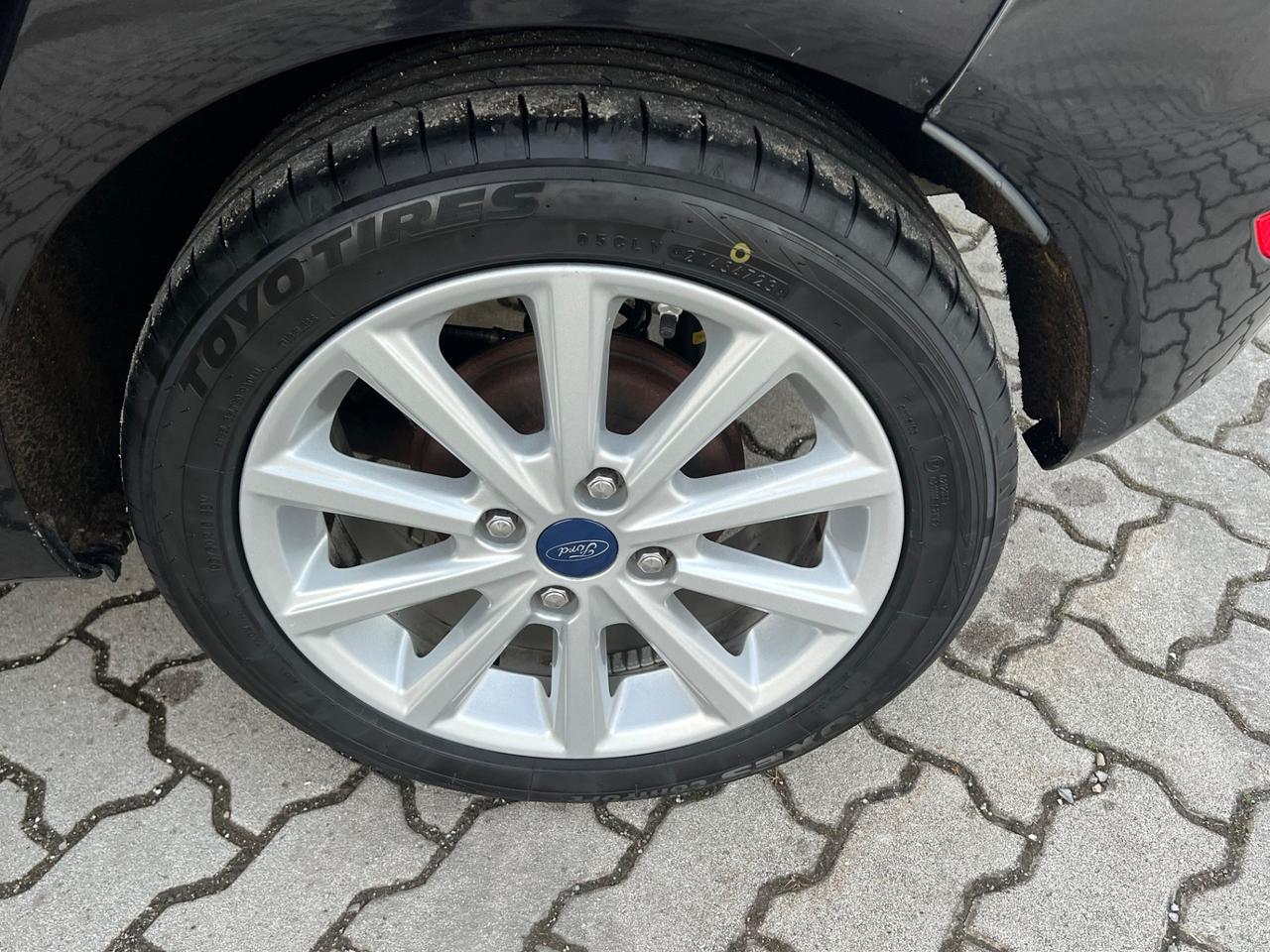 Ford Fiesta 1.4 5p. Bz.- GPL Titanium