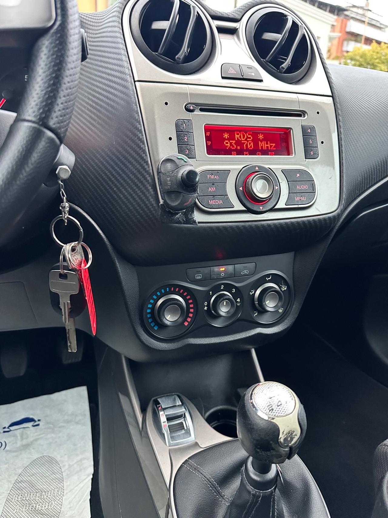 Alfa Romeo MiTo 1.3 JTDm-2 95 CV S&S Distinctive Sport Pack