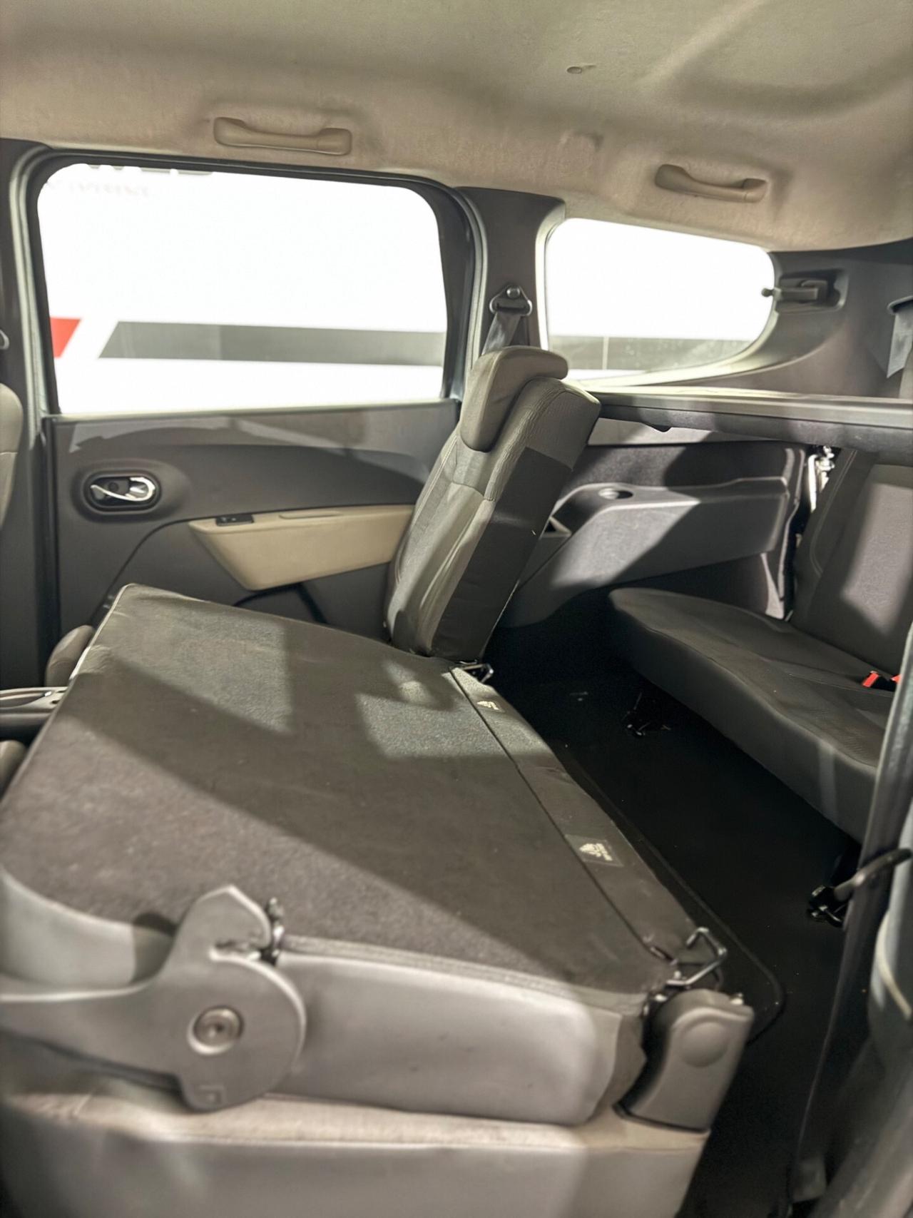 Dacia Lodgy 1.2 TCe 115CV 7 posti Lauréate