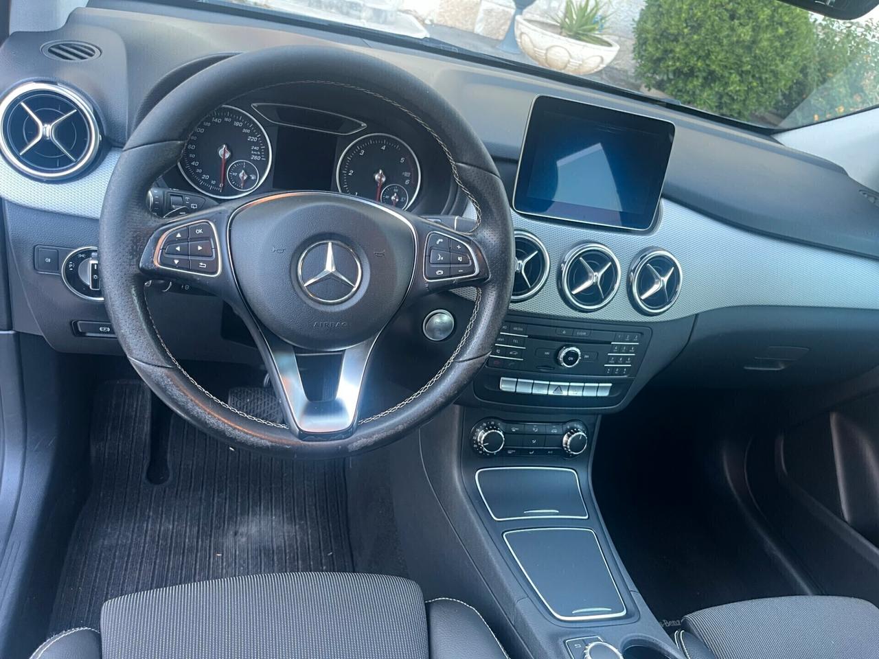 Mercedes-benz B 1.6 Cdi Automatic Executive 2019