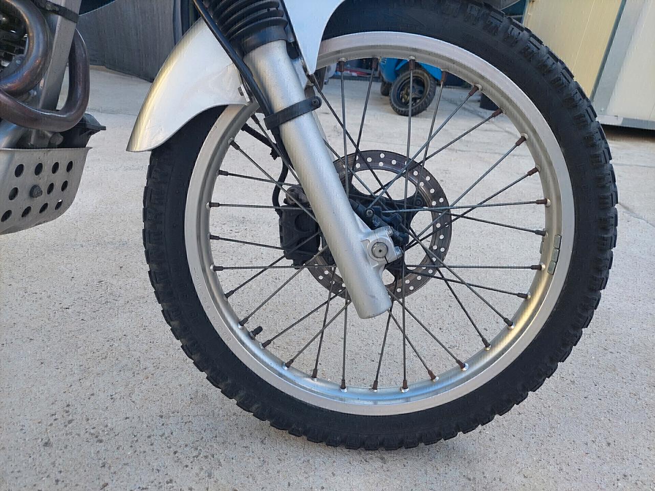 NX 650 DOMINATOR