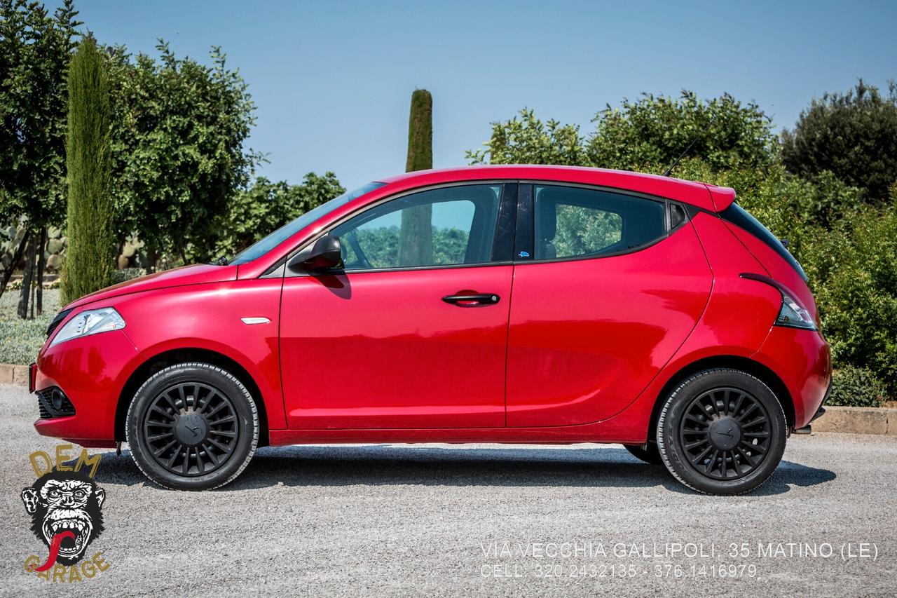 Lancia Ypsilon 1.2 69 CV 5 porte Elefantino Blu