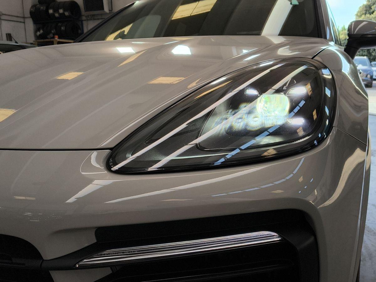 PORSCHE Cayenne Coupé - Cayenne Coupé 3.0 V6